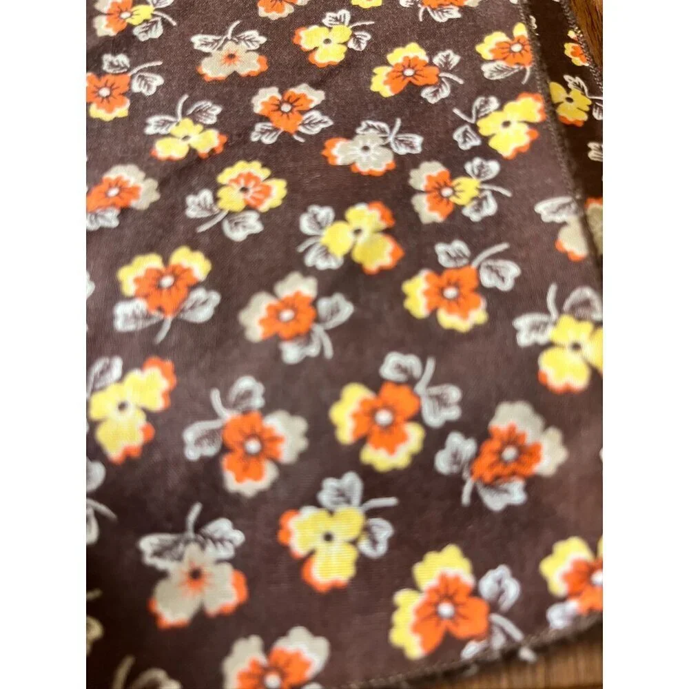 Retro‎ Floral Napkins Brown 16